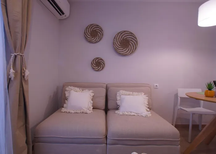 Budget Beach Studio 14
